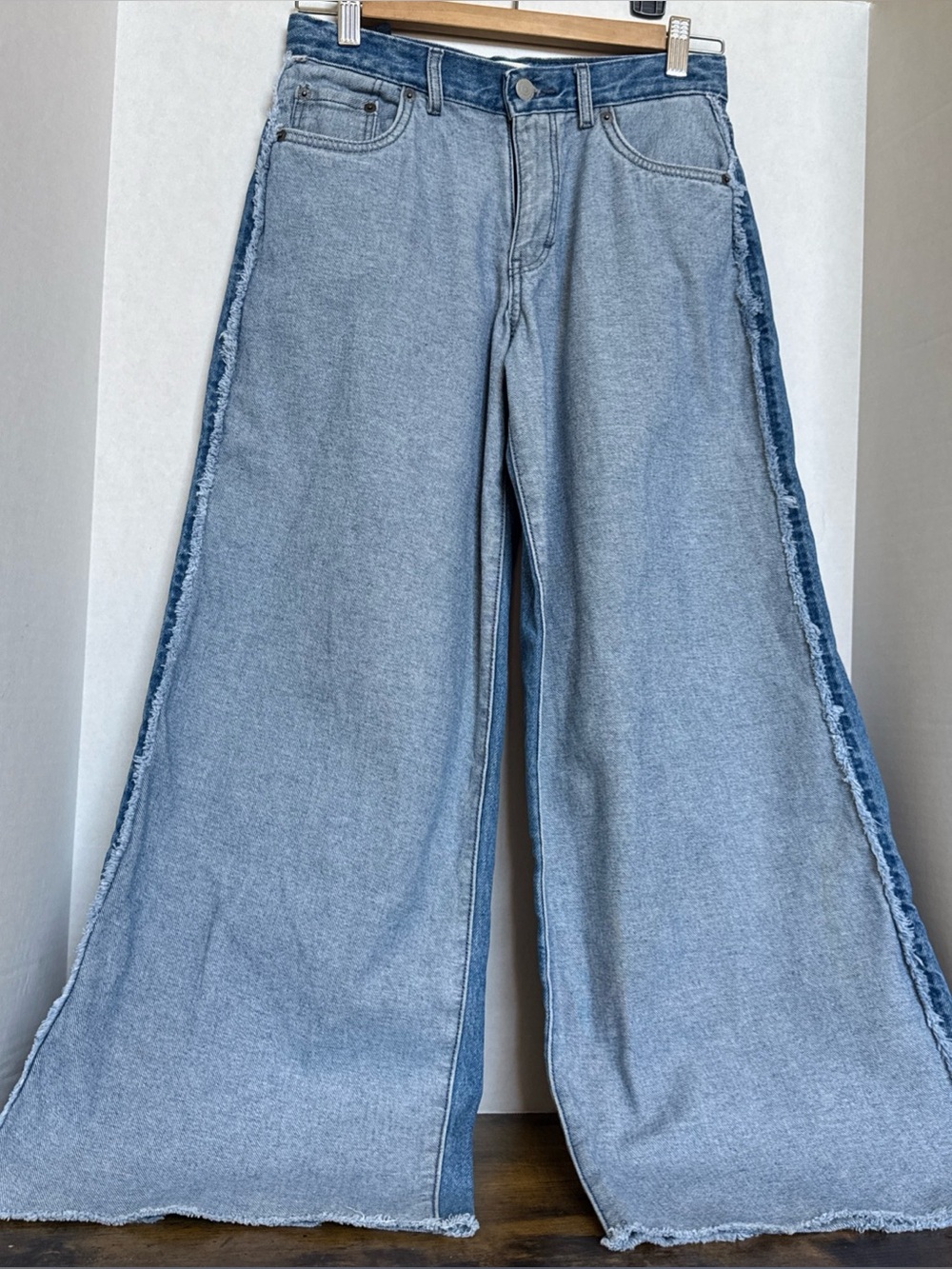 Levi's Big Girls 94" Baggy Two Tone Denim High Rise Wide Leg Raw Hem Jeans Sz 14